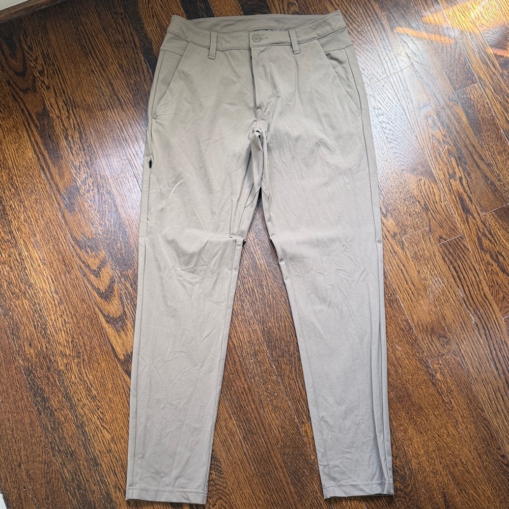 BYLT Premium Basics Everyday Pant 2.0 in a slim fit style